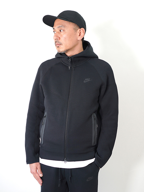 NIKE TECH FLEECE テックフリースウインドランナー（ブラック）(FB7922