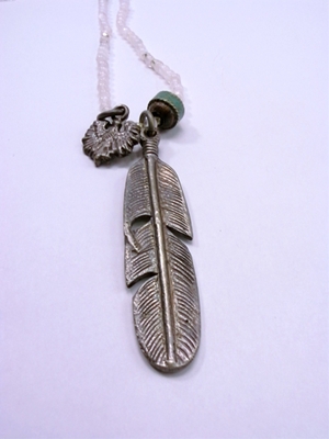 MONT LIVRE別注 フェザーペンダント