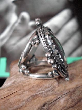 Juvenilia Art nouveu Ring