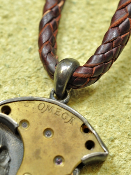 COD 53 WATCH PENDANT