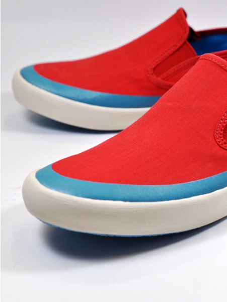 SEAVEES SLIP ON