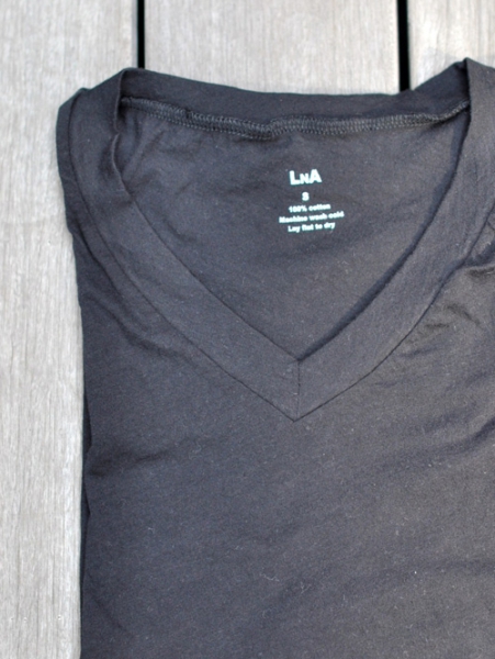 LNA V-NECK 再入荷