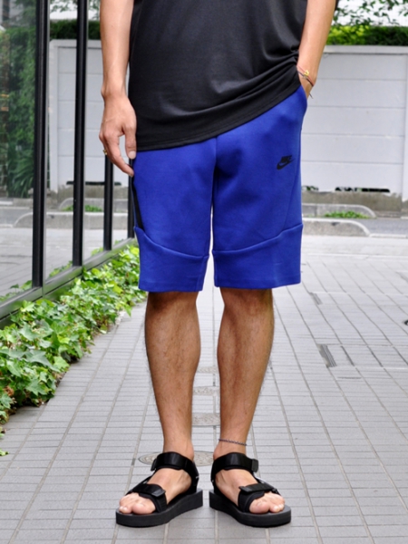 NIKE TECH FLEECE テイパードショーツ