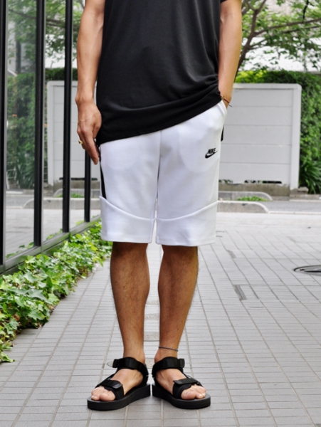 NIKE TECH FLEECE テイパードショーツ