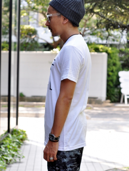 Coast Modern SURF SEAL Tee