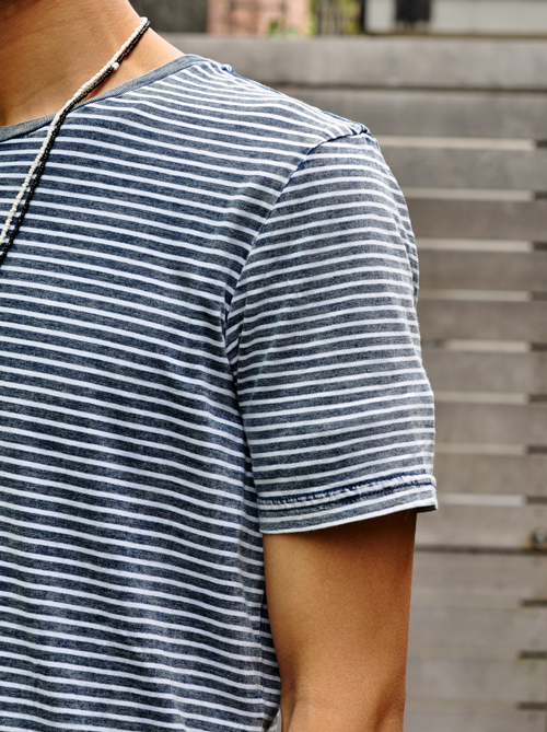 GLOBE  Indigo Wash Border Tee