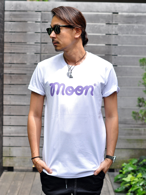 MOON COLLECTIVE Happy Script Tee