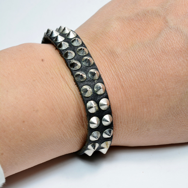 HTC ITALY STUDS BRACELET