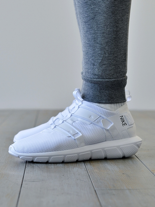 NIKE 限定販売 VORTAK WHITE