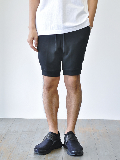 NIKE TECH PACK SHORTS BLACK 再入荷