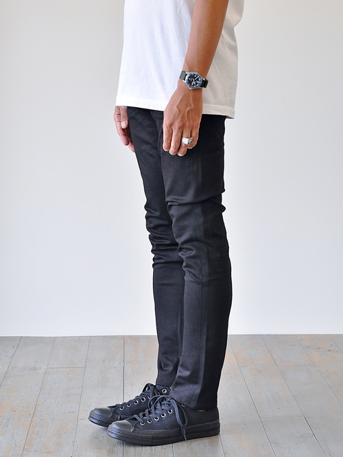 AGOLDE(エーゴールドイー） Blade Skinny Jean Black Raw