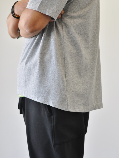 SUPER THANKS  ハイネック Tシャツ　GREY