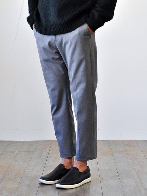 LA MOND センタープレステーパードパンツ GREY杢