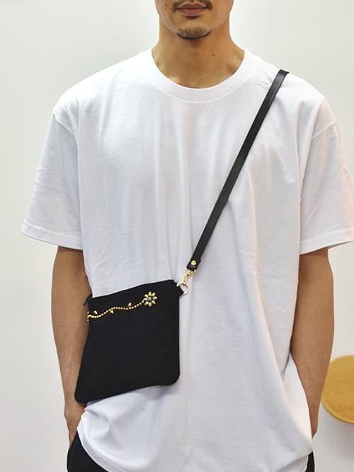CROSSED ARROWS レザースタッズ サコッシュバッグ ストレートフラワー ゴールド