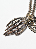 COD53 SKULL HAND NECKLACE