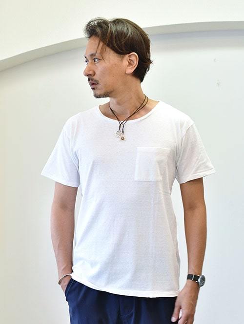 LIFE IS ... ラフネック　ポケットTシャツ　White