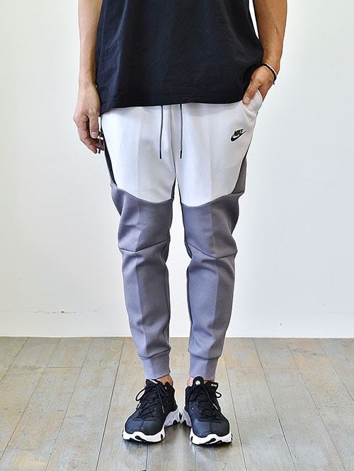 NIKE テックフリース ジョガーパンツ 限定カラー Natural/Grey 再入荷
