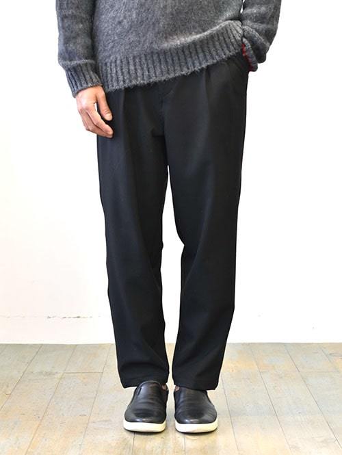 SERGEANT SALUTE 冬のストレッチワイドパンツ BLACK