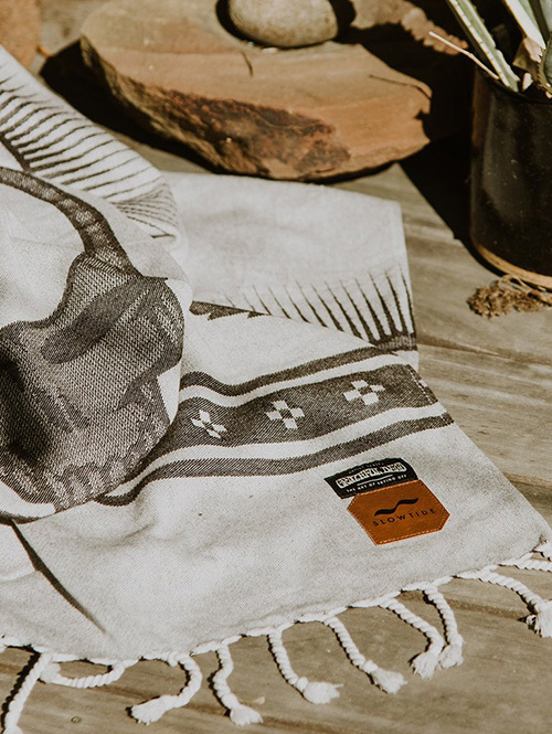 SLOWTIDE Fillmore Throw Blanket
