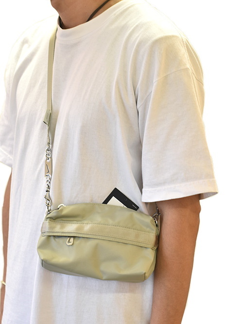 NIKE フューチュラ ラックス ショルダー Beige