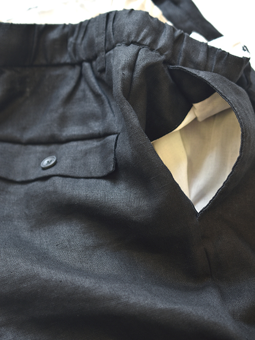 SSEINSE LINEN RELAX SHORTS BLACK
