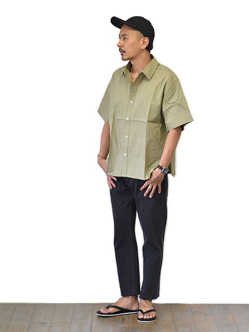 ONYRMRK Oversized Shirt - Light Olive