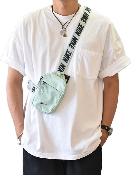 NIKE SPORTWEAR エッセンシャル ショルダーバッグ Pistachio