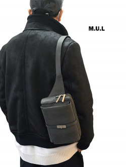 M.U.L Leather ショルダーバッグ  リザード型押しレザー GREY