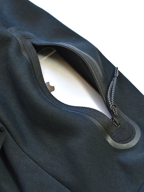 NIKE TECH FLEECE CREW BLK CU4506-010