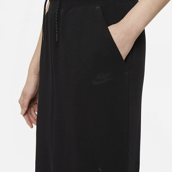 NIKE TECH FLEECE ウィメンズ スカート