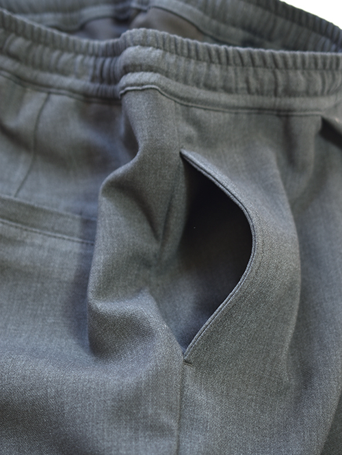 LA MOND RAYON TAPERED PANT - Charcoal