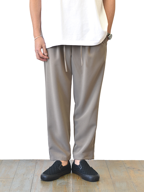 LA MOND RAYON TAPERED PANT - Walnut