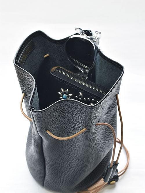 CROSSED ARROWS Leather Purse(巾着)BLACK 再入荷