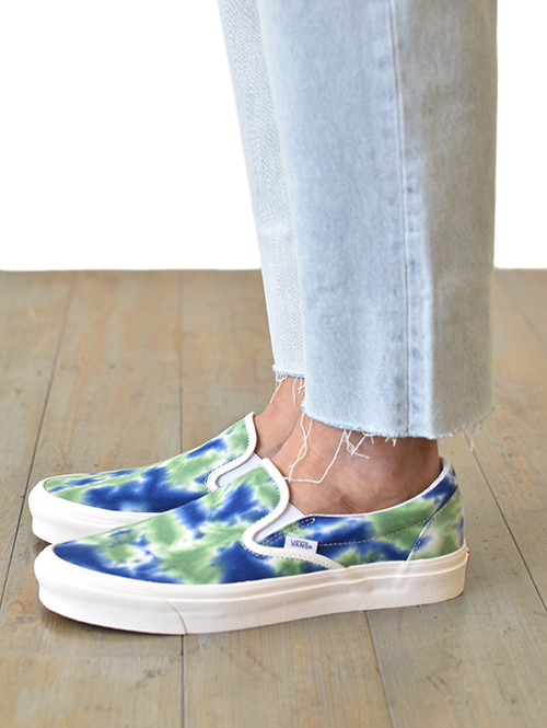 Vans classic slip sale on tie dye