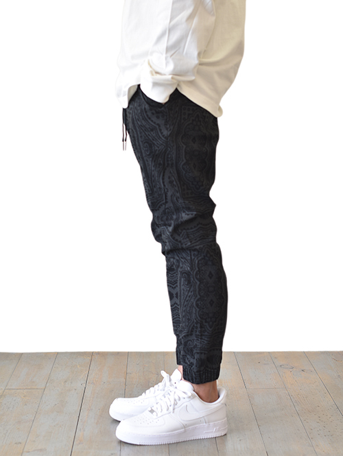 ZANEROBE BANDANA Sureshot Jogger Pant バンダナ柄 Dk.Grey / Black