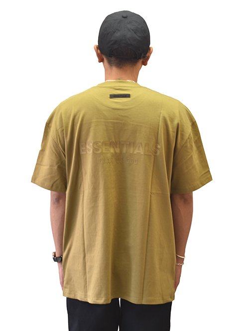 FOG ESSENTIALS Limited Back Print Tシャツ Amber