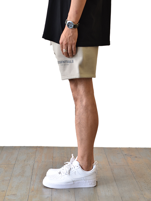 FOG ESSENTIALS Sweat Short - TAN