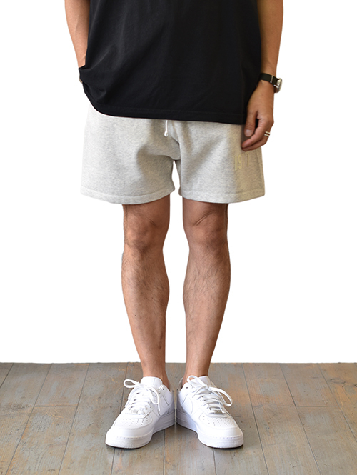 FOG ESSENTIALS Sweat Short 1977 - L.OATMEAL