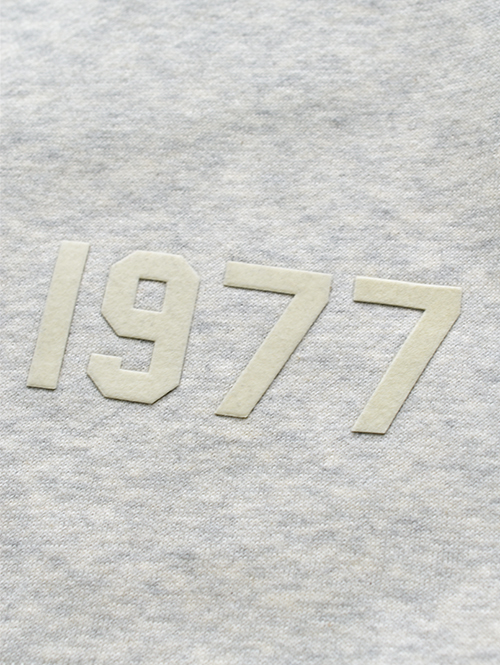FOG ESSENTIALS Sweat Short 1977 - L.OATMEAL