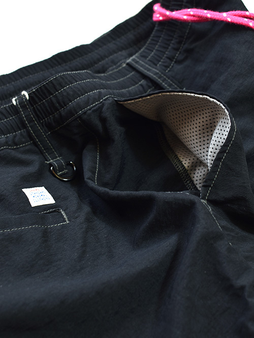 TURN ME ON GOLF EASY SHORTS Black