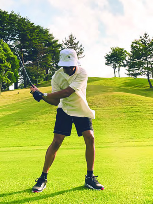 TURN ME ON GOLF Moc Neck Tee Black