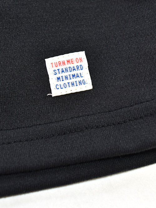 TURN ME ON GOLF Moc Neck Tee Black