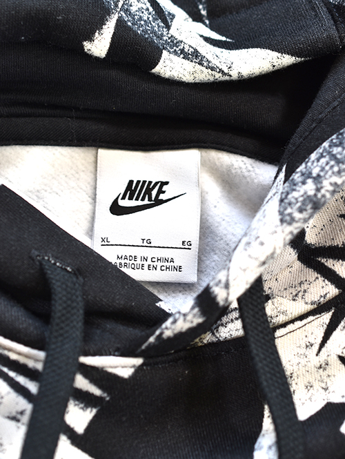 NIKE Essential Print Pullover Hoodie