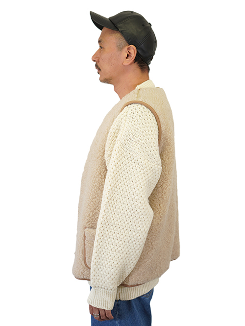 COLD BREAKER Sheep Boa Vest