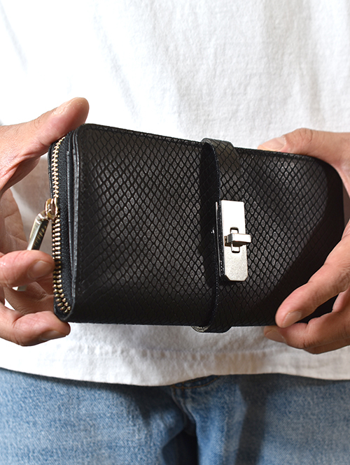 M.U.L Leather ウォレット ブラックパイソン型押しレザー