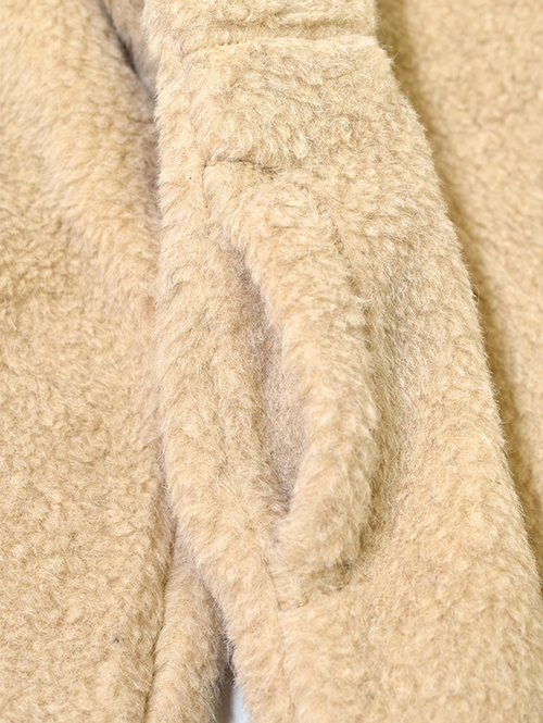 COLD BREAKER Sheep Boa Jacket