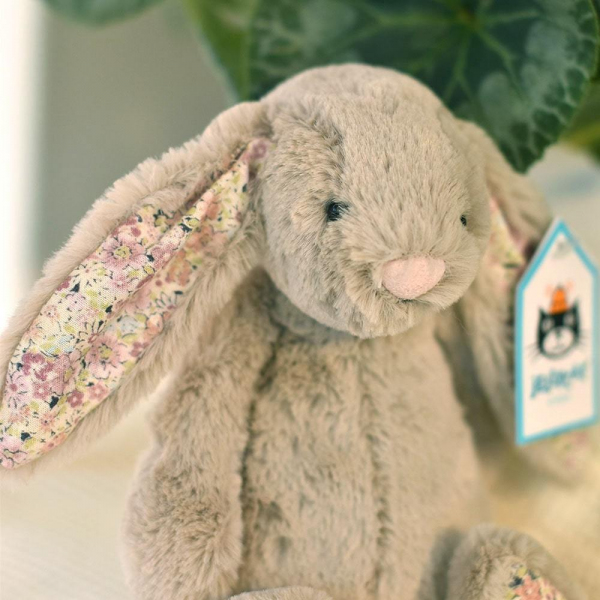 【Sサイズ/18cm 】Jellycat Blossom Bea Beige Bunny　Sサイズ　ブロッサム バニー　花柄 ベージュ バニー　小花 耳　お花の耳 うさぎのぬいぐるみ