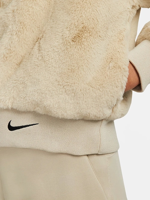 Nike エッセンシャル ウィメンズ フェイク ファー ジャケット を通販 