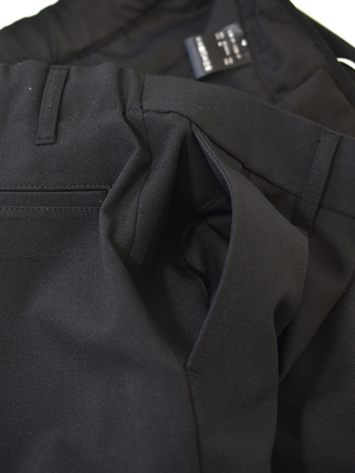 LA MOND (ラモンド) DRY TOUCH SEMI WIDE TROUSERS