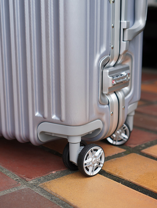 Siffler Trident スーツケース アルミ 33L